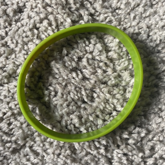 Bright green “Commitment to Graduate” silicone bracelet - Picture 5 of 15